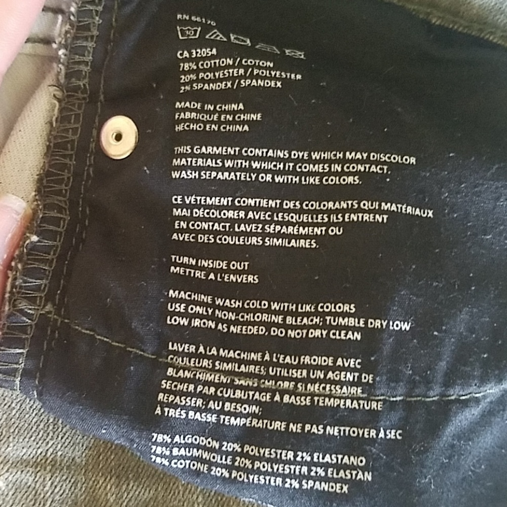 BDG cigarette ankle mid rise jeans. Size 27 - Picture 7 of 8